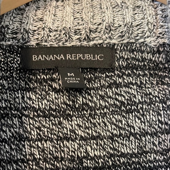 Men's Gray Patterned Cardigan Sweater - Picture 2 of 6